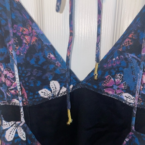 FREE PEOPLE JOSE V NECK DRESS🖤 - Picture 4 of 7